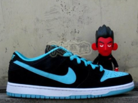 Nike联名蒂芙尼上衣掀起潮流风暴 奢华运动风席卷时尚界