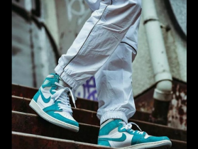 Nike蒂芙尼绿童鞋：潮流与童趣的完美碰撞