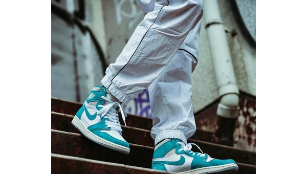 Nike蒂芙尼绿童鞋：潮流与童趣的完美碰撞