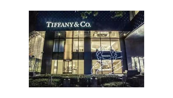 半蒂芙尼Nike:潮流与经典的跨界碰撞第1张-纯原莆田鞋工厂直销,品质保证,信心之选 半蒂芙尼Nike:潮流与经典的跨界碰撞