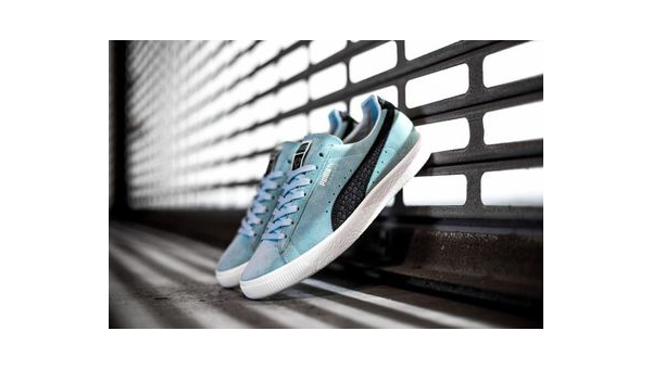 定制Nike蒂芙尼联名款:潮流与奢华的完美碰撞第1张-纯原莆田鞋工厂直销,品质保证,信心之选 定制Nike蒂芙尼联名款:潮流与奢华的完美碰撞