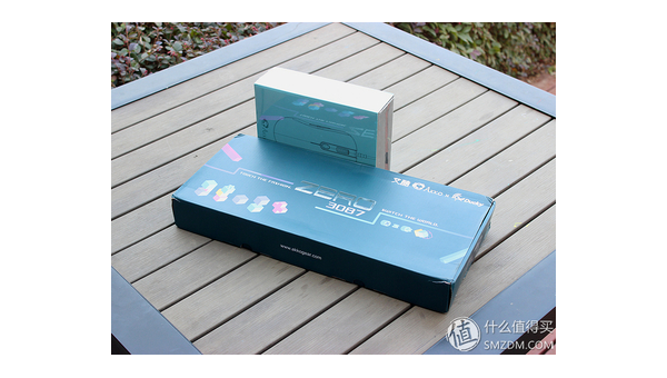 开箱Nike蒂芙尼联名款:颜值与性能的双重惊喜第1张-纯原莆田鞋工厂直销,品质保证,信心之选 开箱Nike蒂芙尼联名款:颜值与性能的双重惊喜