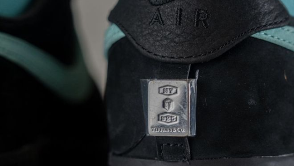 溢价Nike蒂芙尼联名款为何一鞋难求第1张-纯原莆田鞋工厂直销,品质保证,信心之选 溢价Nike蒂芙尼联名款为何一鞋难求